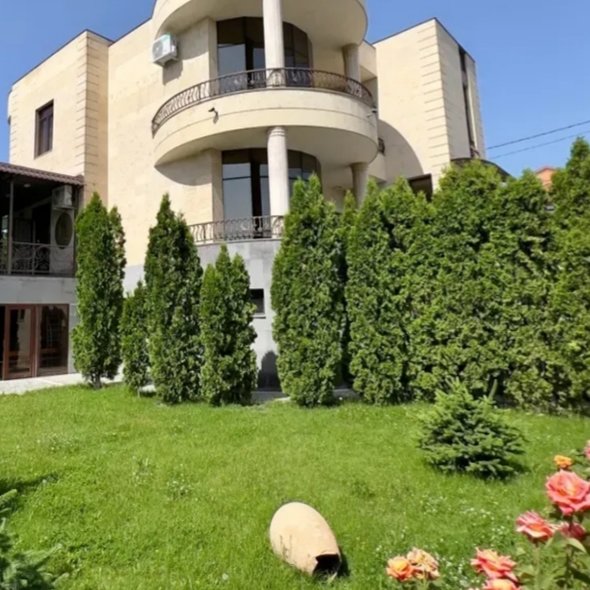 Տներ 2023-ի նկարը SENYAK.am կայքում