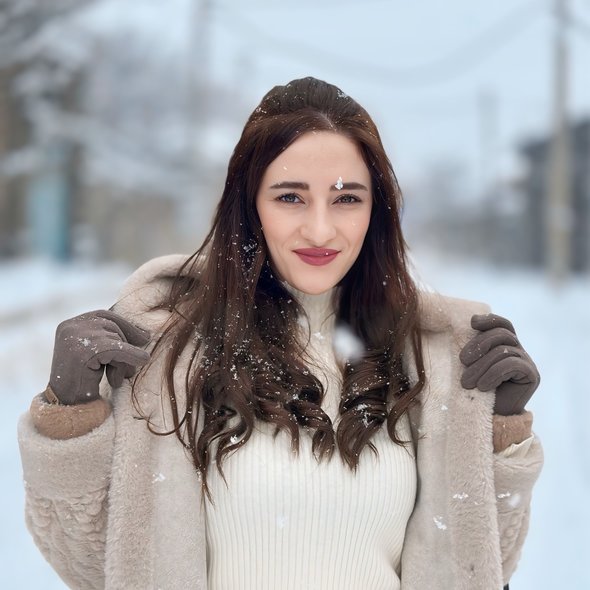 Qristine-ի նկարը SENYAK.am կայքում