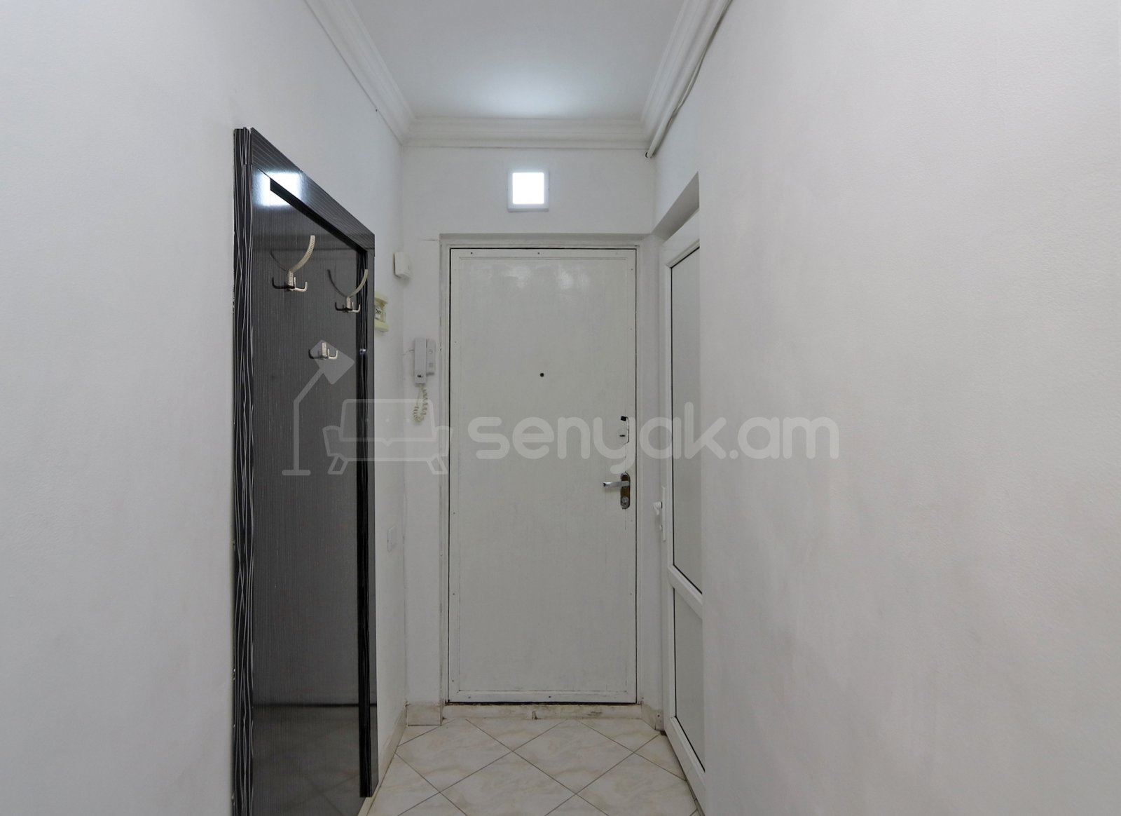 1 Սենյականոց Բնակարան, 30քմ, 4/5 հարկ, Դիզայներական Վերանորոգված