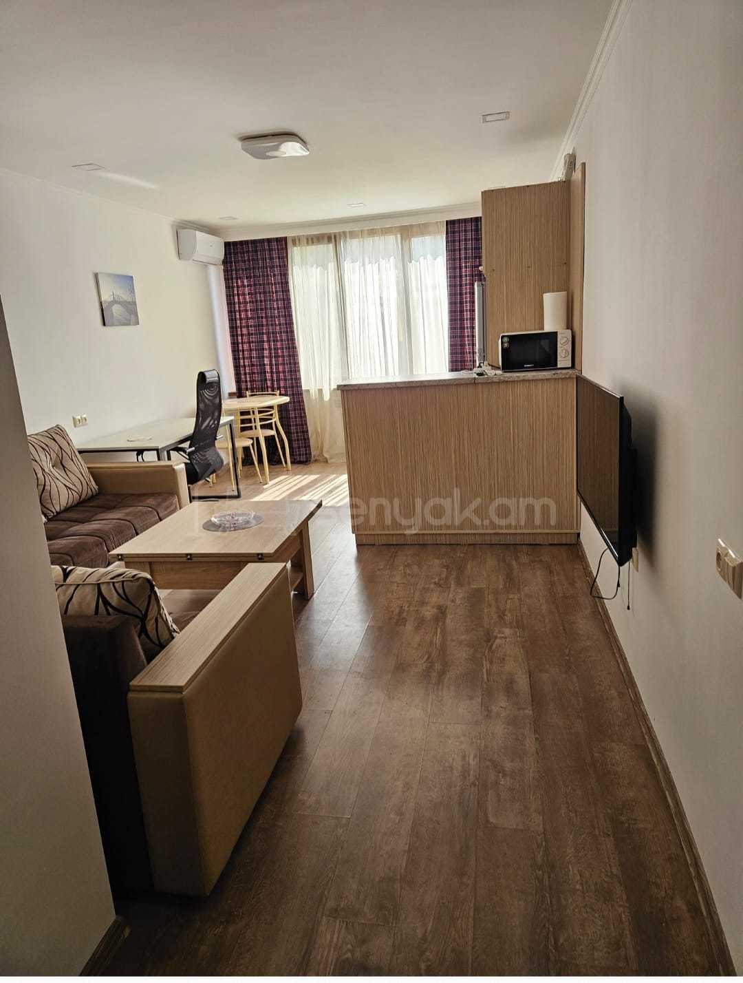 2 Սենյականոց Բնակարան, 50քմ, 2/9 հարկ, Կապիտալ Վերանորոգված, Կահավորված, Արևկող