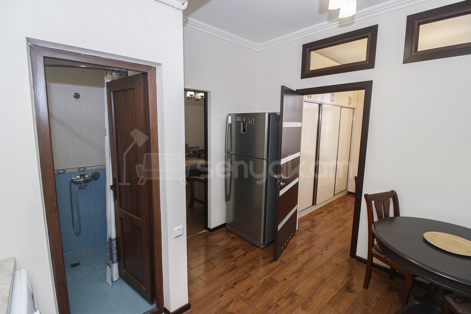 2 Սենյականոց Բնակարան Քարե Շենքում, 50քմ, 4/5 հարկ, Կապիտալ Վերանորոգված