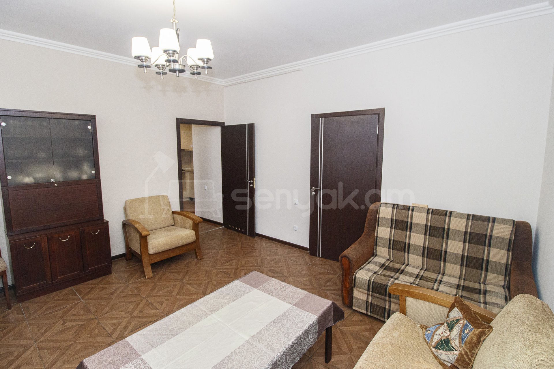 2 Սենյականոց Բնակարան Քարե Շենքում, 50քմ, 4/5 հարկ, Կապիտալ Վերանորոգված