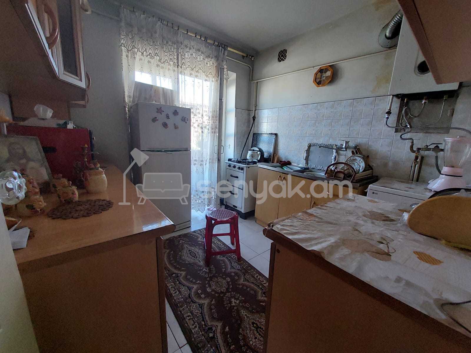 2 Սենյականոց Բնակարան Քարե Շենքում, 48քմ, 4/5 հարկ, Կոսմետիկ Վերանորոգված