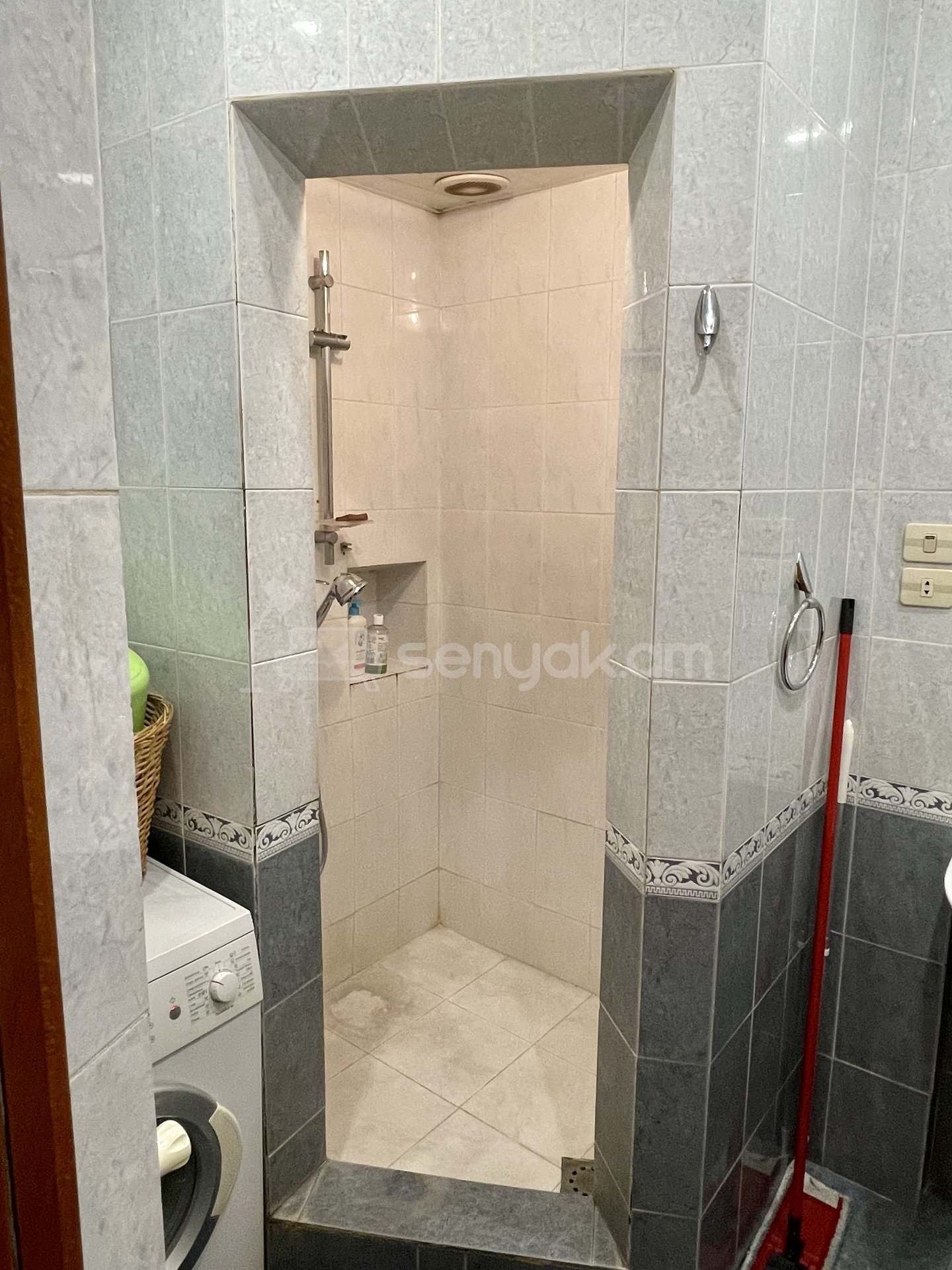 3 Սենյականոց Բնակարան Քարե Շենքում, 82քմ, 3/4 հարկ, Կապիտալ Վերանորոգված, Կահավորված, Արևկող