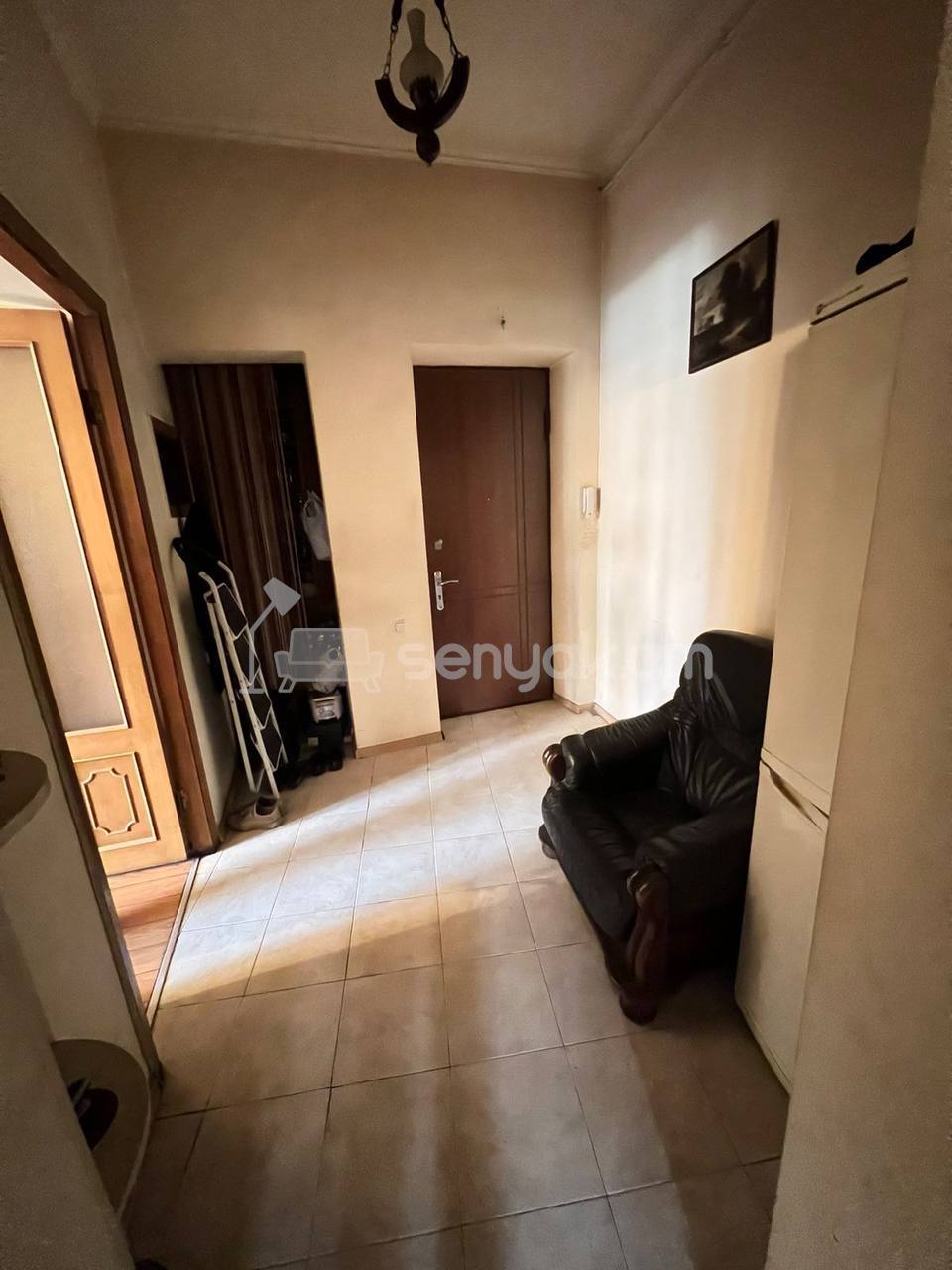 3 Սենյականոց Բնակարան Քարե Շենքում, 77քմ, 3/4 հարկ, Կապիտալ Վերանորոգված