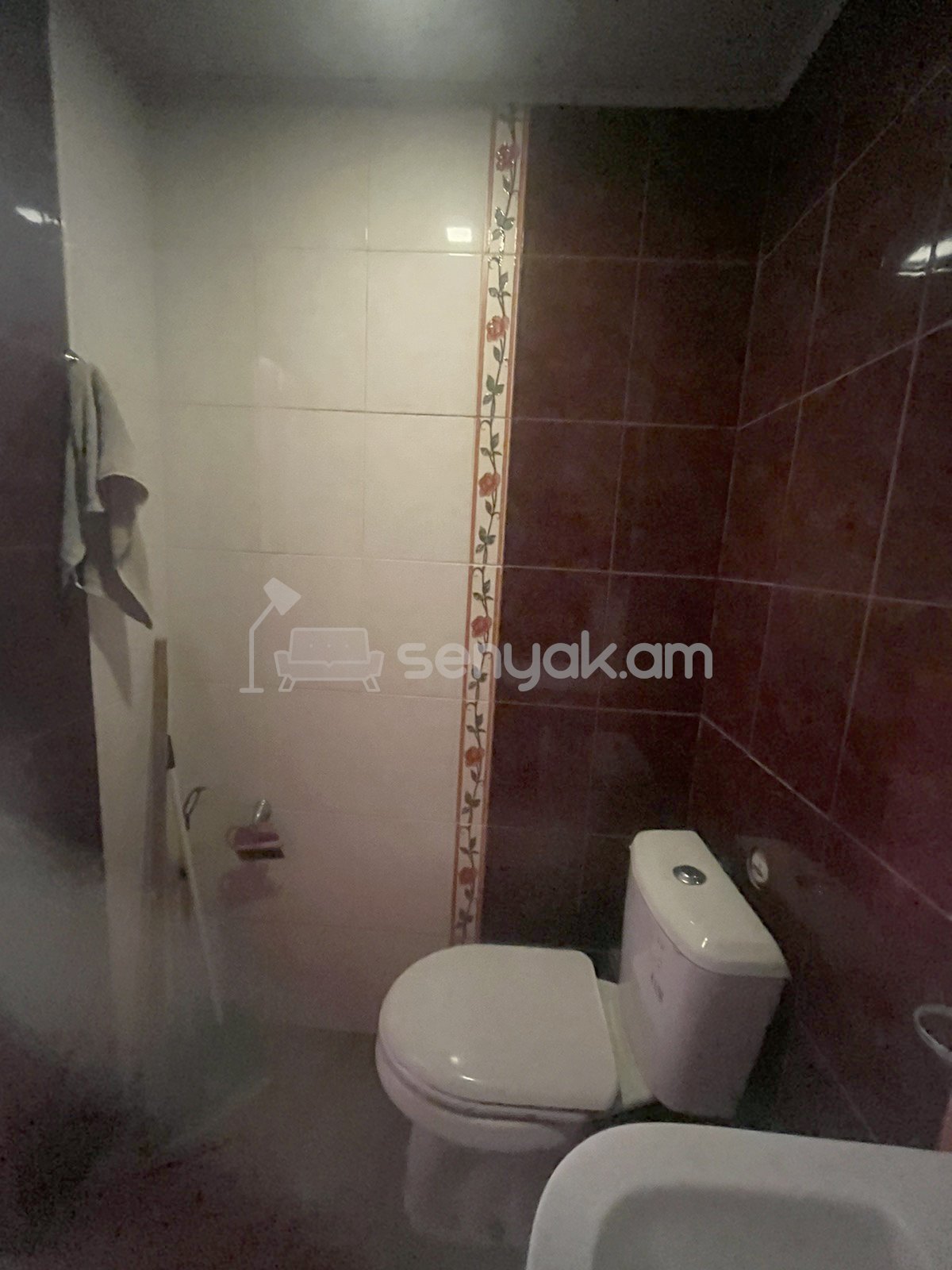 1 Սենյականոց Բնակարան Քարե Շենքում, 39քմ, 4/4 հարկ, Նորմալ Վիճակում