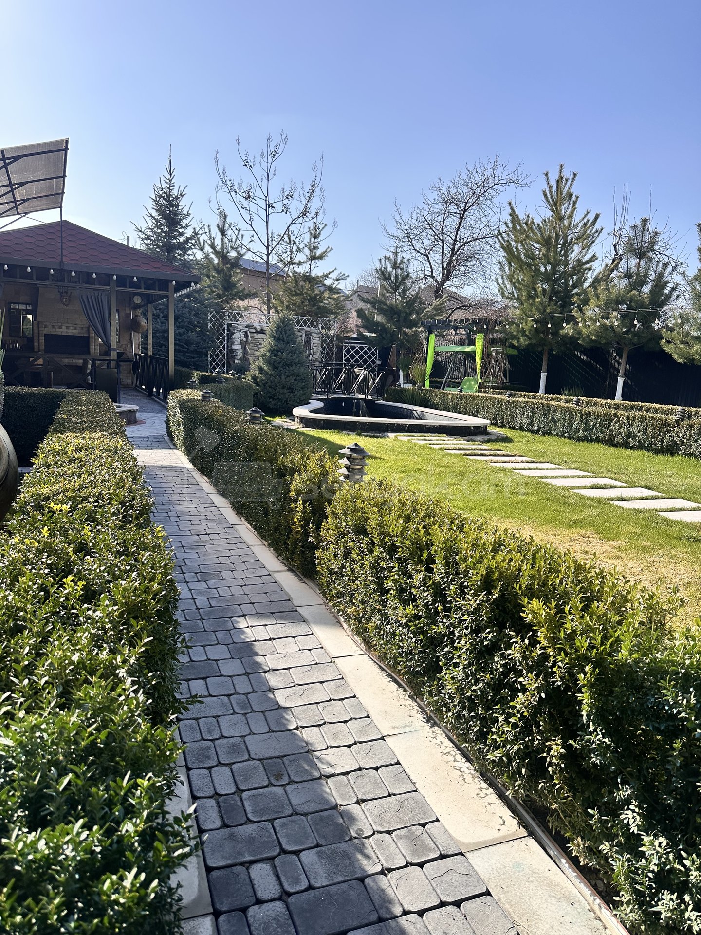 5 Սենյականոց Ամառանոց, 200քմ, Կահավորված, Լողավազանով, Ավտոտնակով