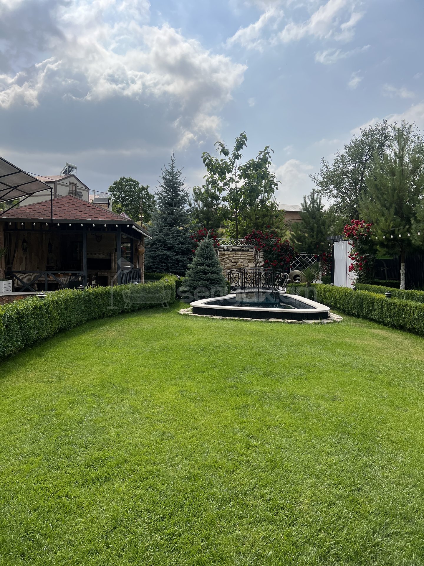 5 Սենյականոց Ամառանոց, 200քմ, Կահավորված, Լողավազանով, Ավտոտնակով
