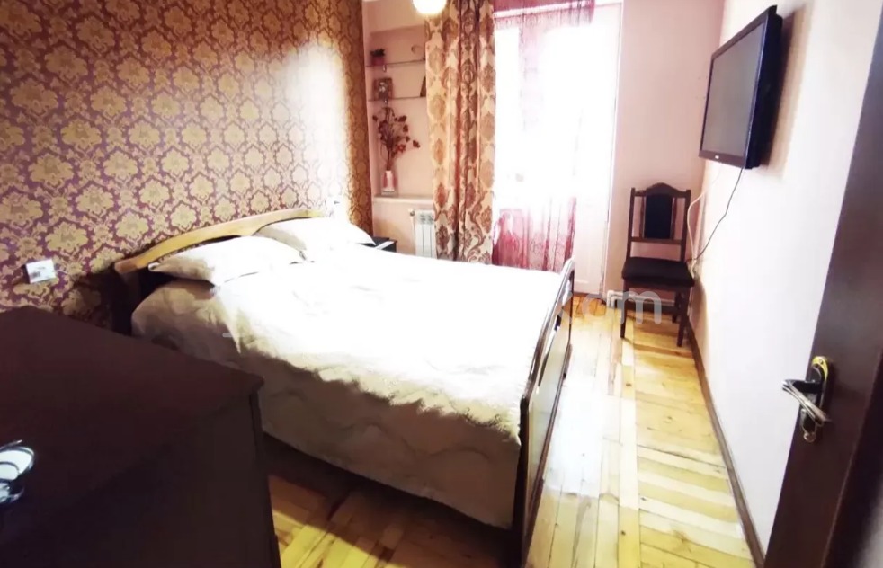 3 Սենյականոց Բնակարան Քարե Շենքում, 78քմ, 4/5 հարկ, Կապիտալ Վերանորոգված