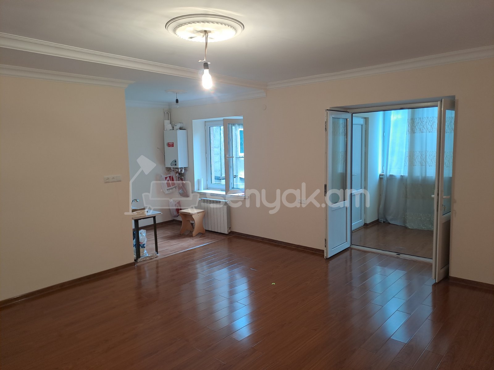 3 Սենյականոց Բնակարան Քարե Շենքում, 66քմ, 3/5 հարկ, Կապիտալ Վերանորոգված