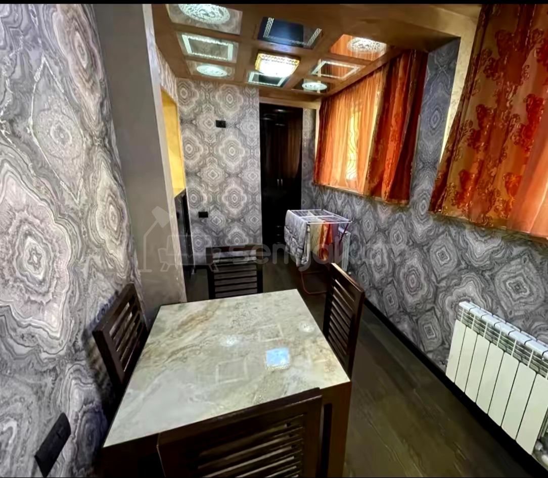 1 Սենյականոց Բնակարան Քարե Շենքում, 40քմ, 1/5 հարկ, Դիզայներական Վերանորոգված, Կահավորված, Արևկող