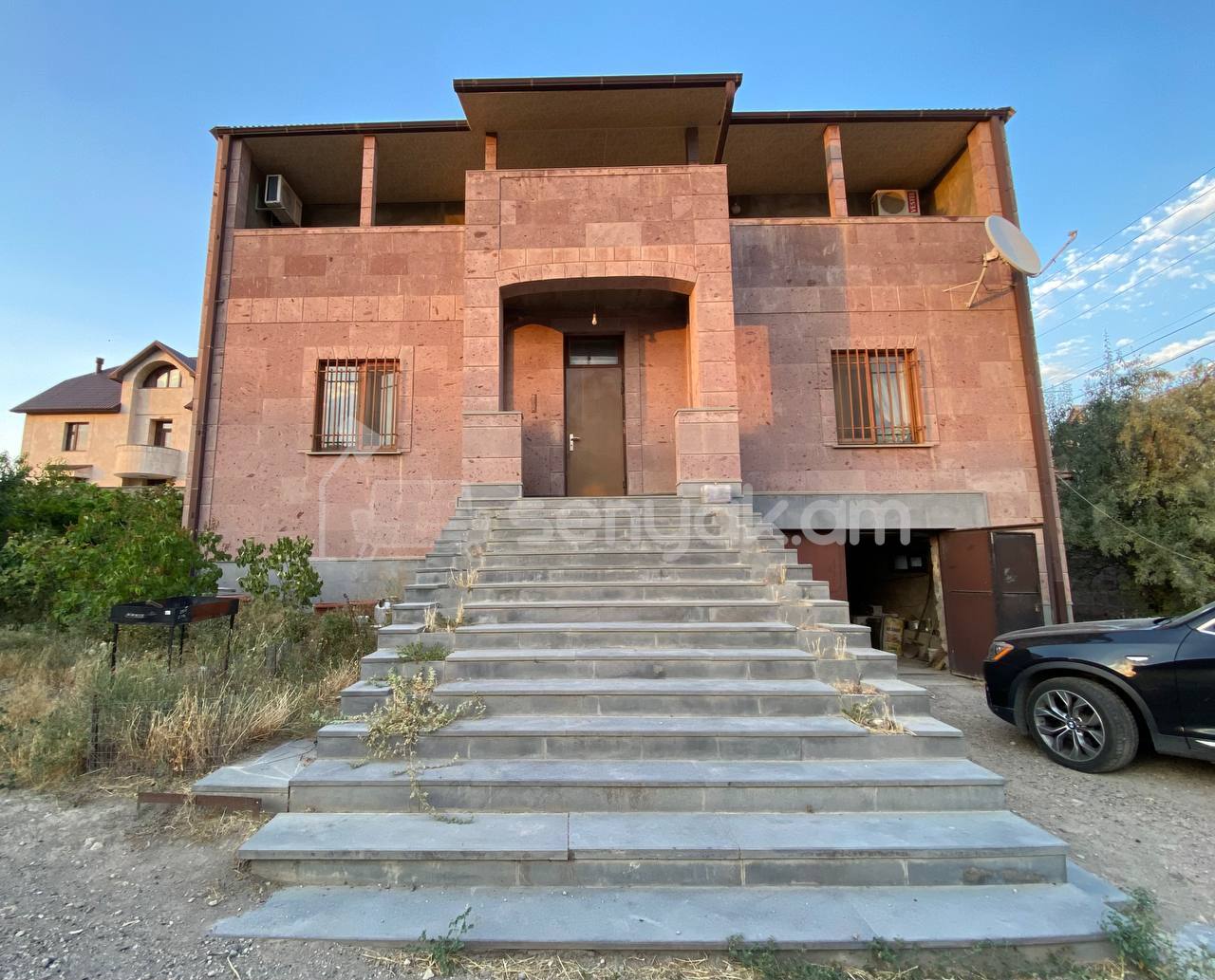 8 Սենյականոց Սեփական Տուն, 307քմ, Կապիտալ Վերանորոգված, Ավտոտնակով