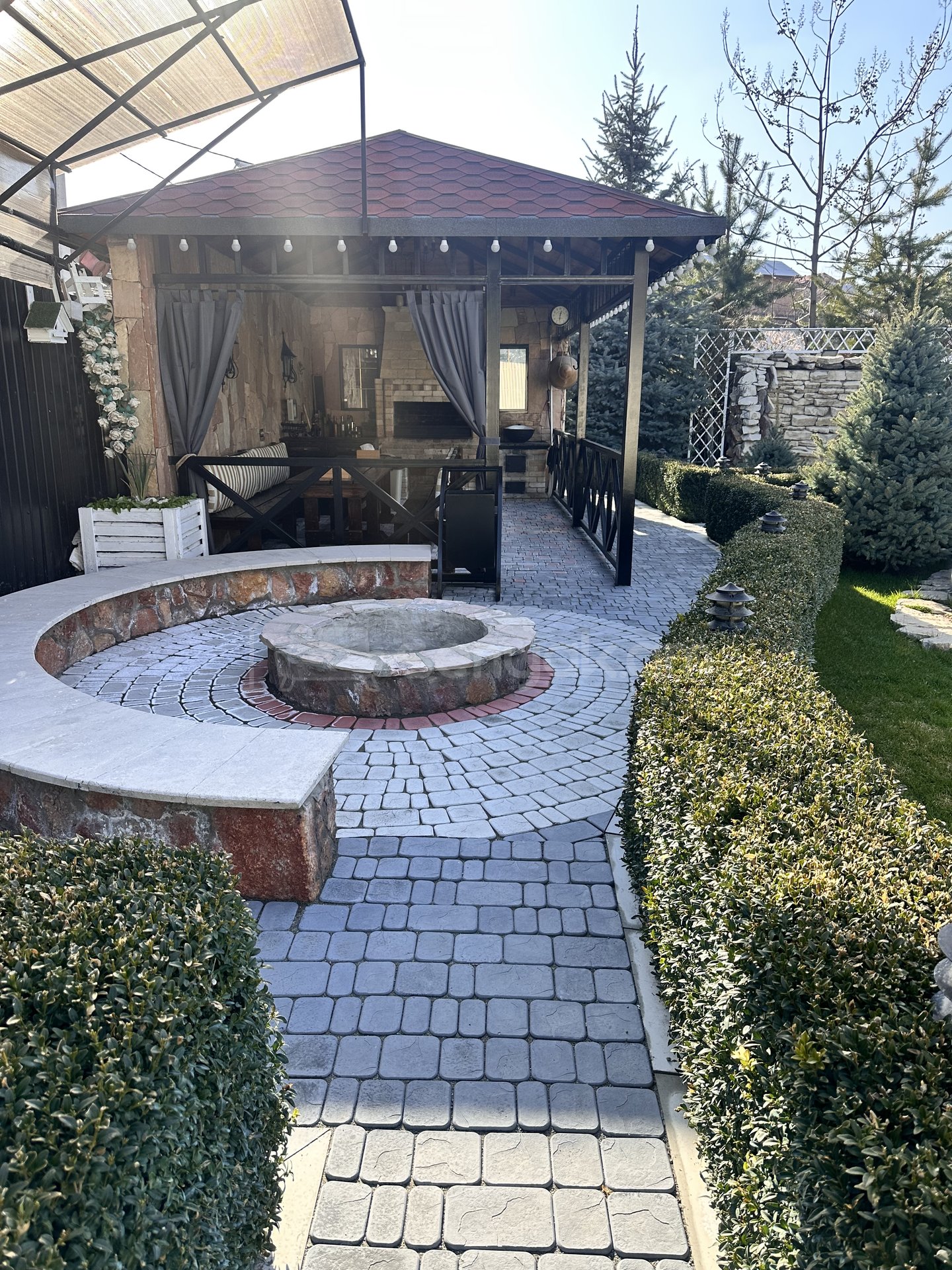 4 Սենյականոց Շքեղ Առանձնատուն, 300քմ, Լողավազանով