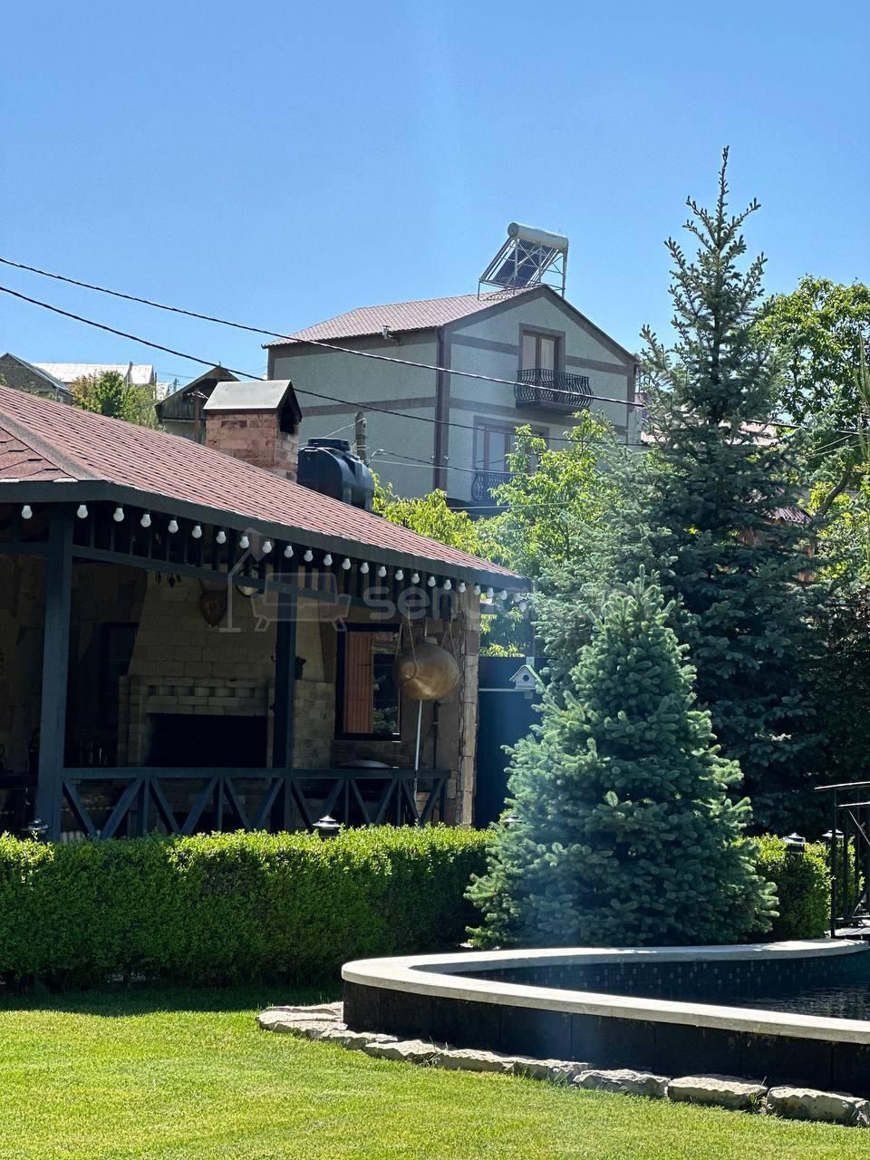 4 Սենյականոց Շքեղ Առանձնատուն, 300քմ, Լողավազանով