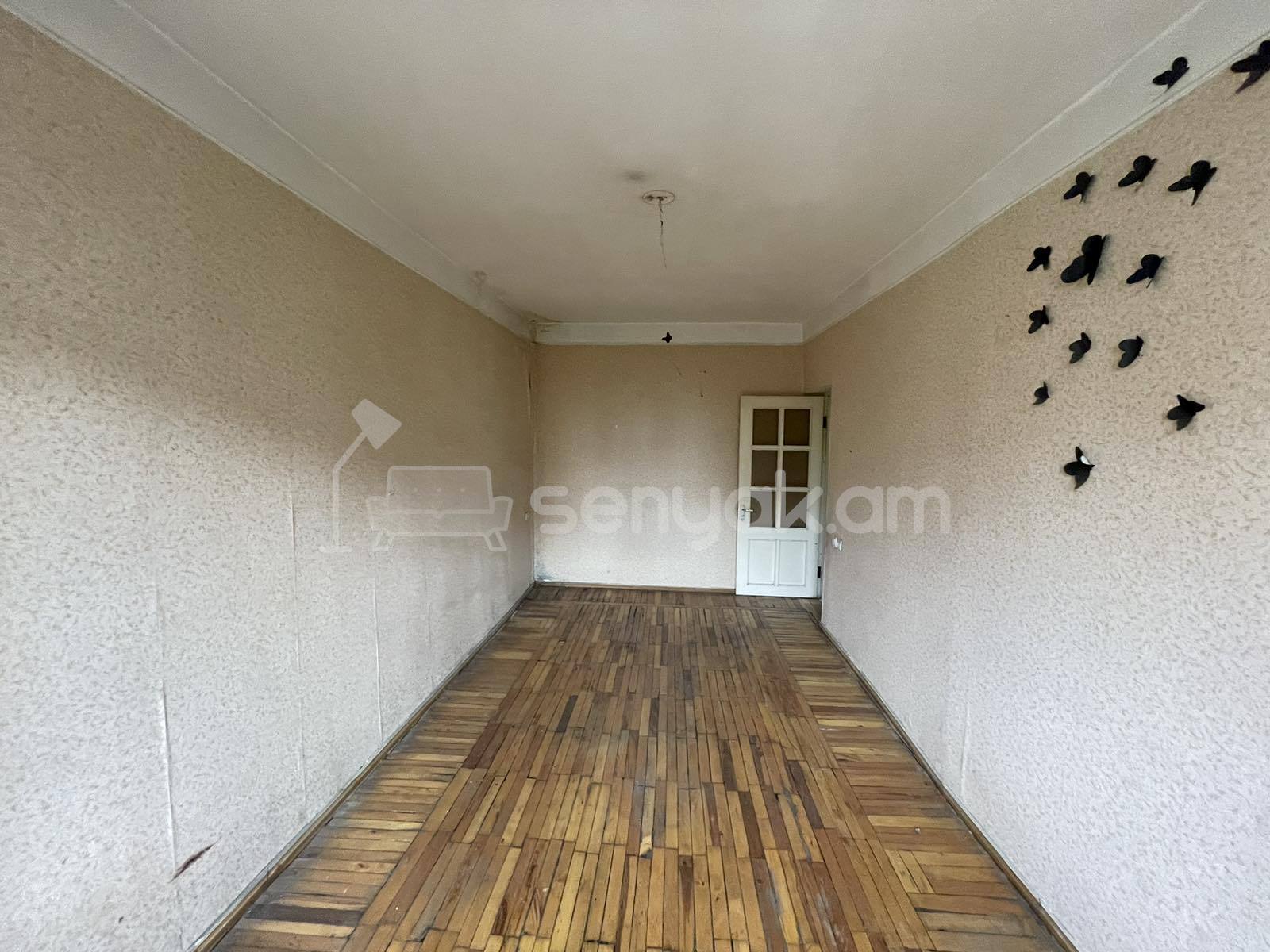 3 Սենյականոց Բնակարան, 76քմ, 2/9 հարկ, Նորմալ Վիճակում