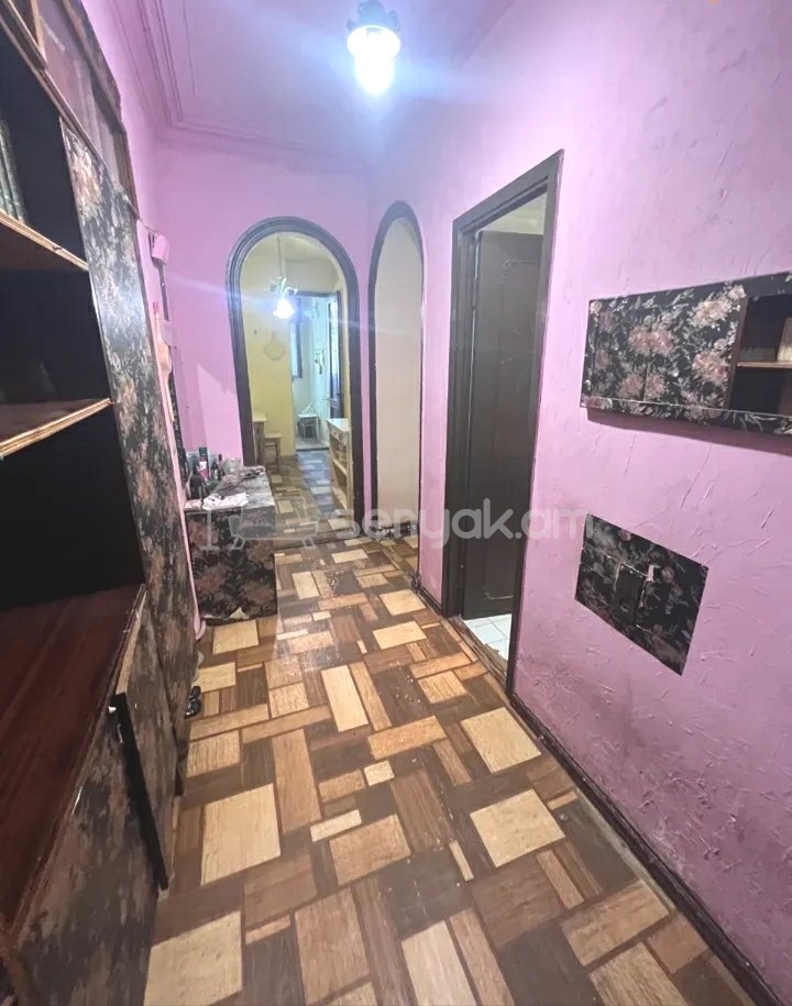 1 Սենյականոց Բնակարան Քարե Շենքում, 48քմ, 2/5 հարկ, Պետական Վիճակում