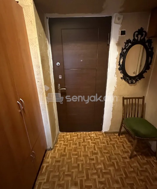 1 Սենյականոց Բնակարան Քարե Շենքում, 32քմ, 3/5 հարկ, Նորմալ Վիճակում