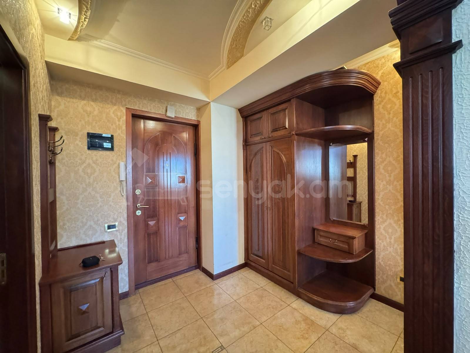 3 Սենյականոց Բնակարան, 100քմ, 8/14 հարկ, Կապիտալ Վերանորոգված, Կահավորված, Արևկող