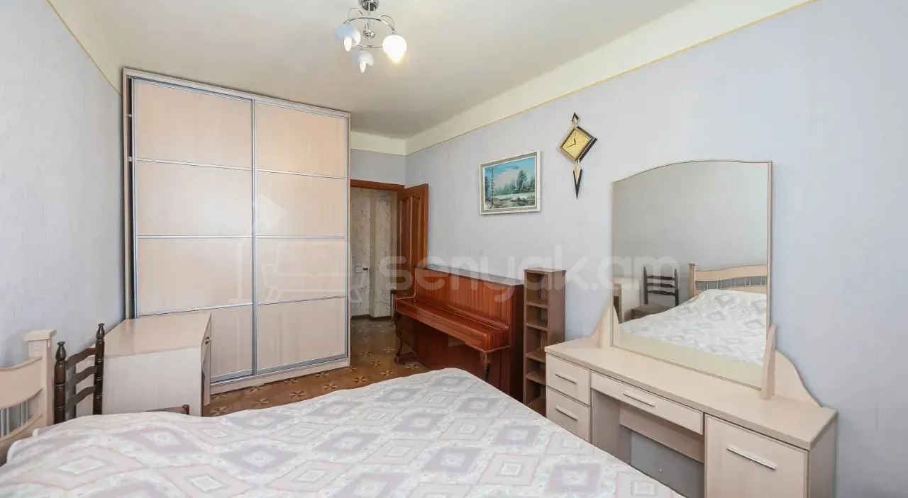 4 Սենյականոց Բնակարան, 95քմ, 8/9 հարկ, Նորմալ Վիճակում