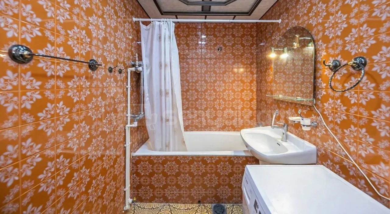 4 Սենյականոց Բնակարան, 95քմ, 8/9 հարկ, Նորմալ Վիճակում