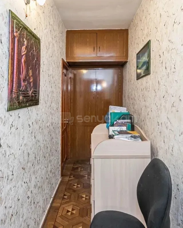 4 Սենյականոց Բնակարան, 95քմ, 8/9 հարկ, Նորմալ Վիճակում