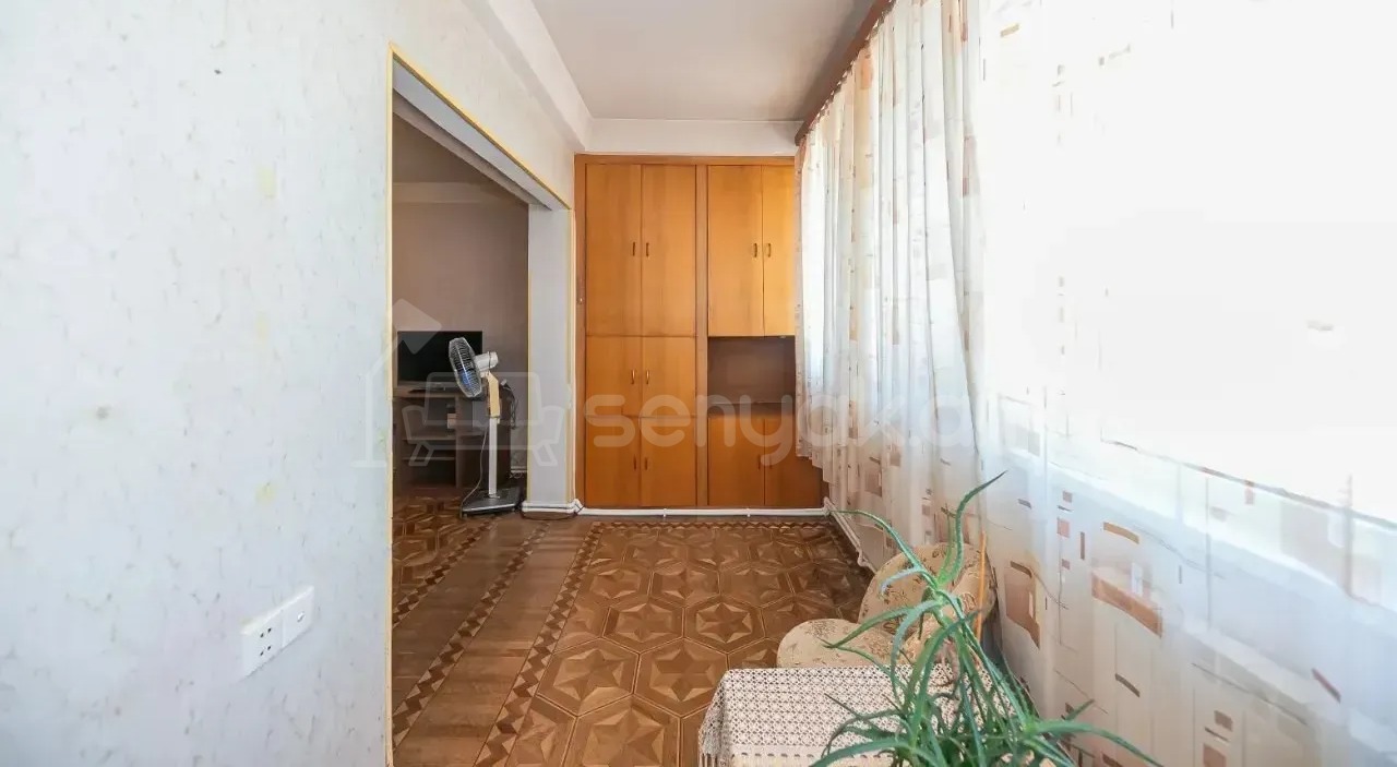 4 Սենյականոց Բնակարան, 95քմ, 8/9 հարկ, Նորմալ Վիճակում