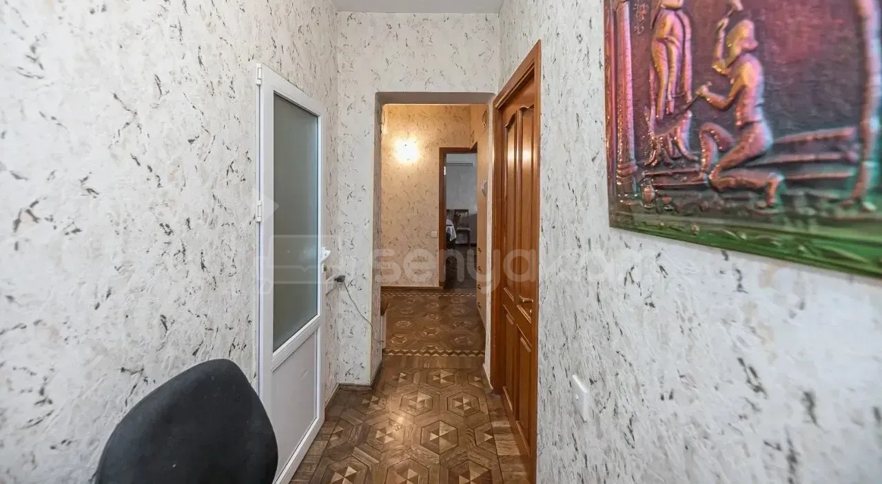 4 Սենյականոց Բնակարան, 95քմ, 8/9 հարկ, Նորմալ Վիճակում