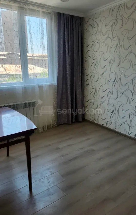 2 Սենյականոց Բնակարան Քարե Շենքում, 56քմ, 5/5 հարկ, Դիզայներական Վերանորոգված