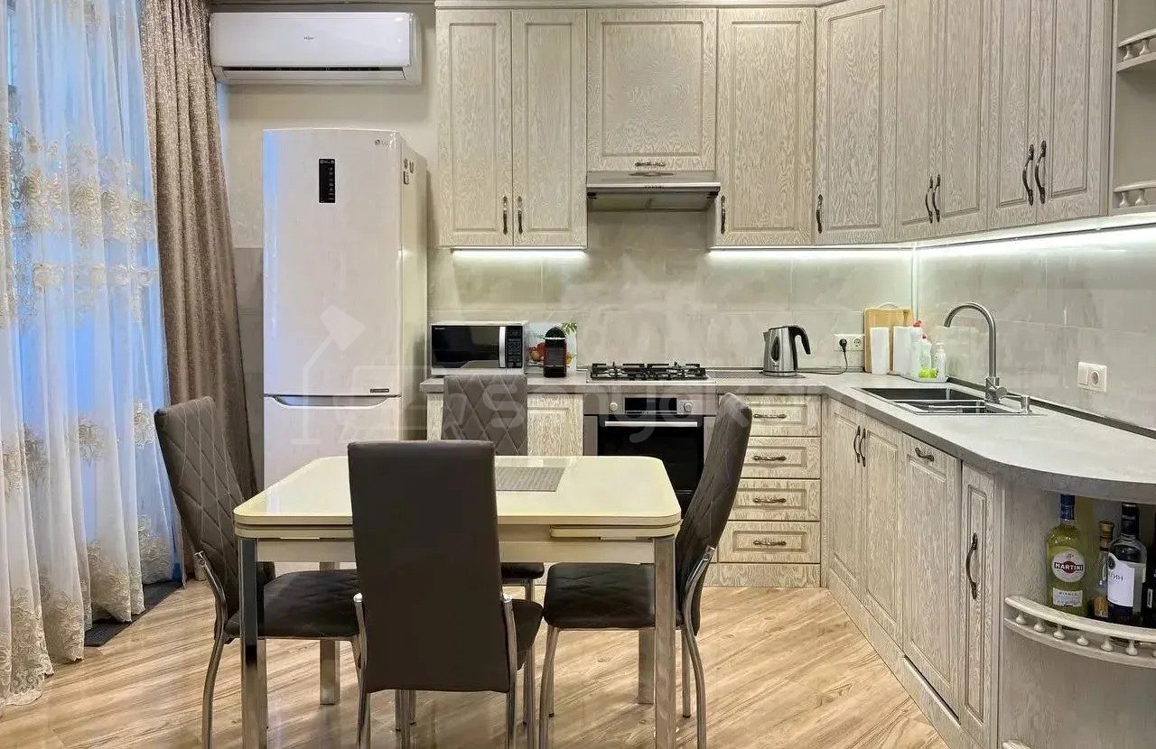 3 Սենյականոց Բնակարան Նորակառույցում, 70քմ, 11/18 հարկ, Դիզայներական Վերանորոգված