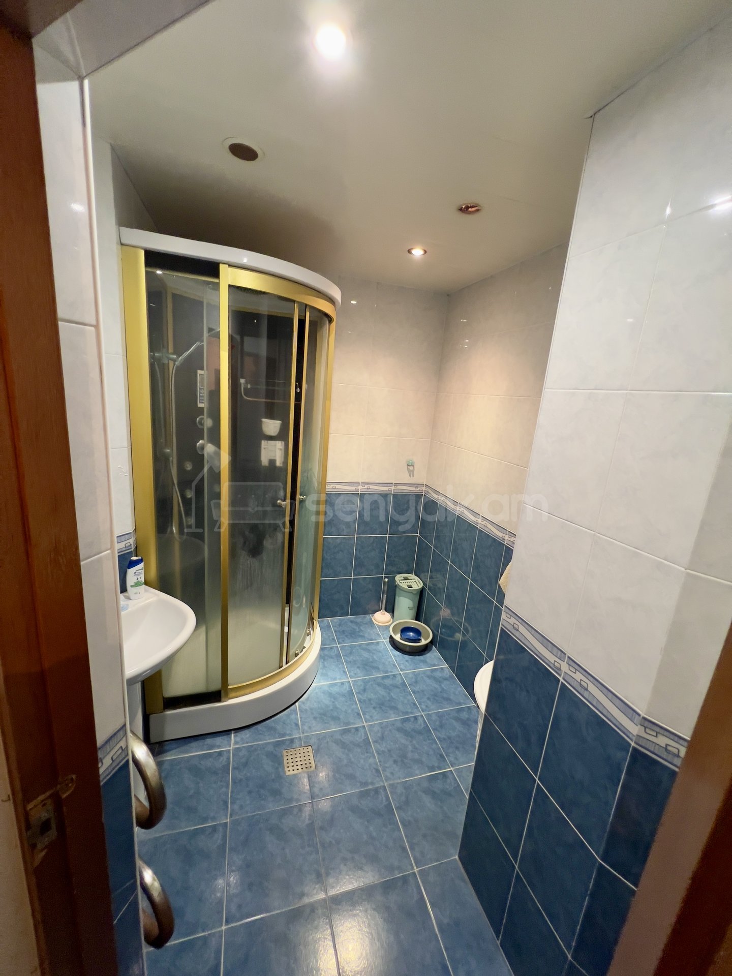 2 Սենյականոց Բնակարան, 70քմ, 4/16 հարկ, Նորմալ Վիճակում, Կահավորված, Արևկող