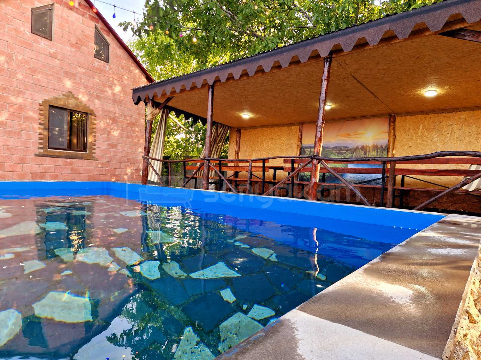 3 Սենյականոց Շքեղ Առանձնատուն, 100քմ, Լողավազանով