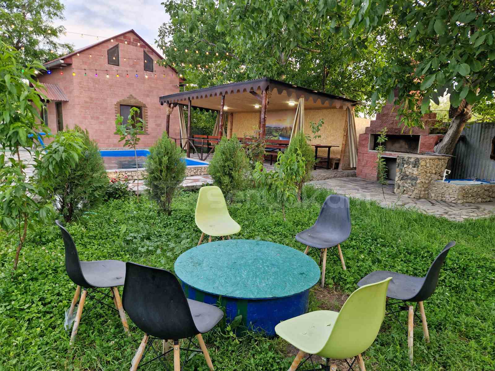 3 Սենյականոց Շքեղ Առանձնատուն, 100քմ, Լողավազանով