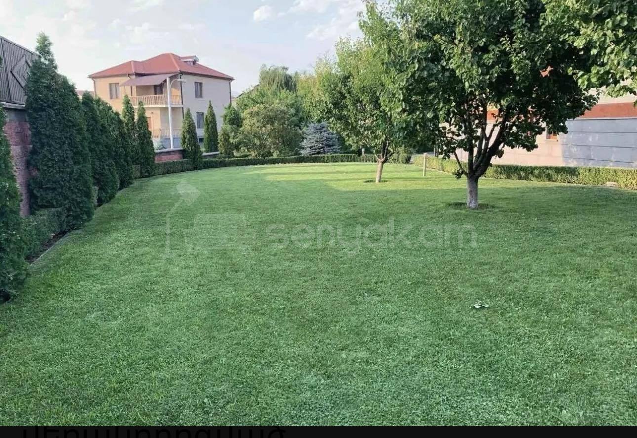 8 Սենյականոց Շքեղ Առանձնատուն, 500քմ, Ավտոտնակով