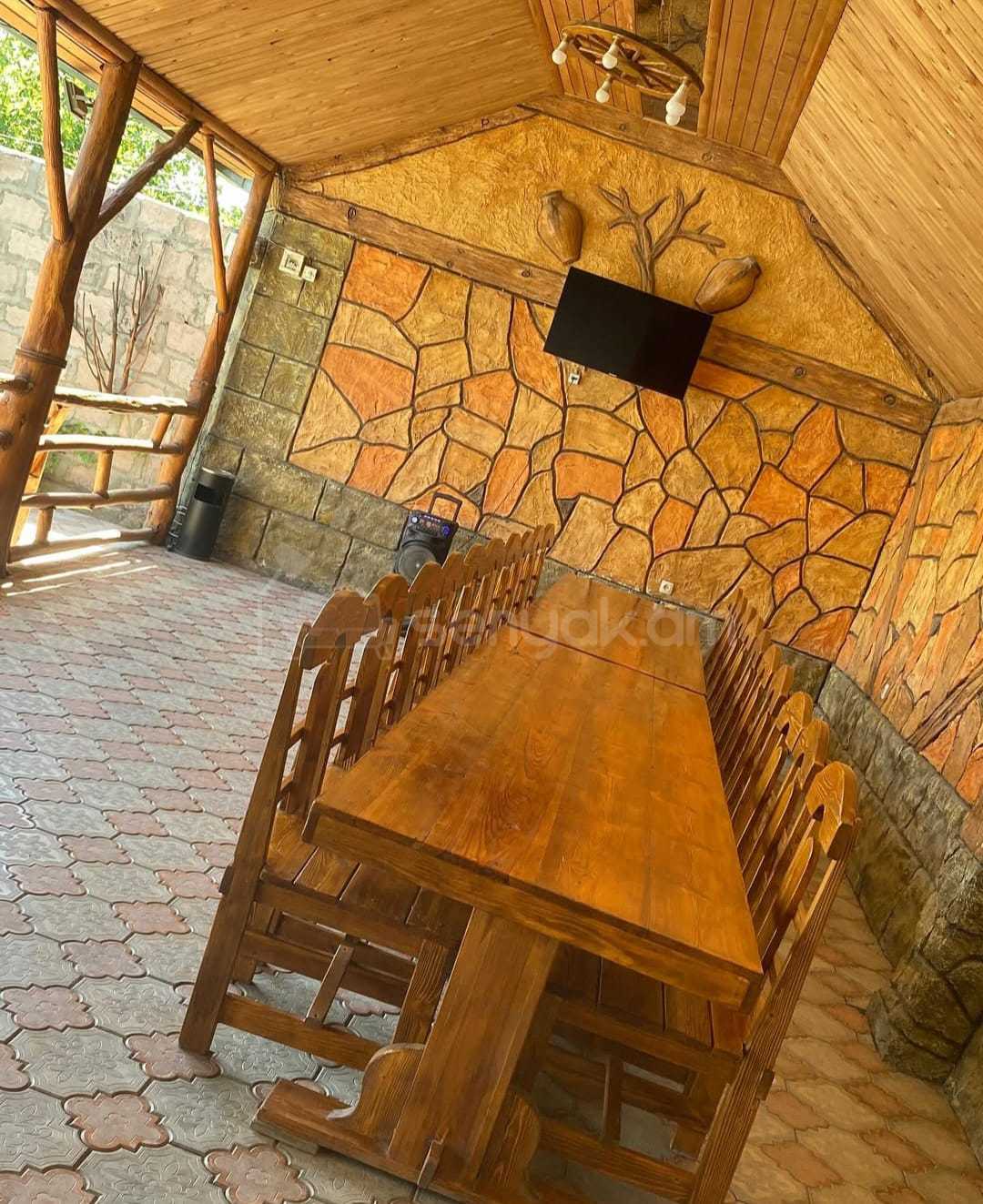 1 Սենյականոց Նորակառույց Շքեղ Առանձնատուն, 1100քմ, Լողավազանով