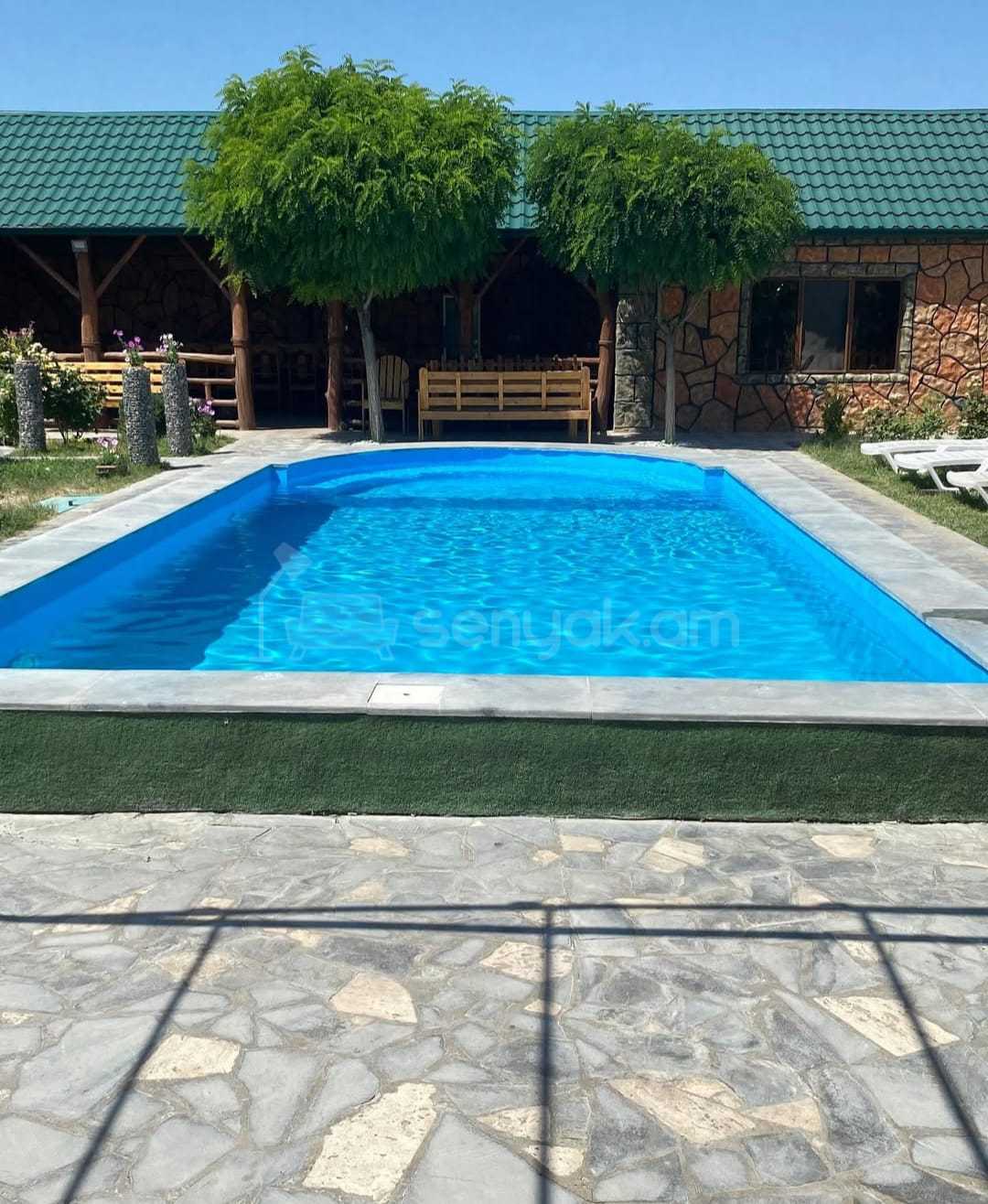 1 Սենյականոց Նորակառույց Շքեղ Առանձնատուն, 1100քմ, Լողավազանով