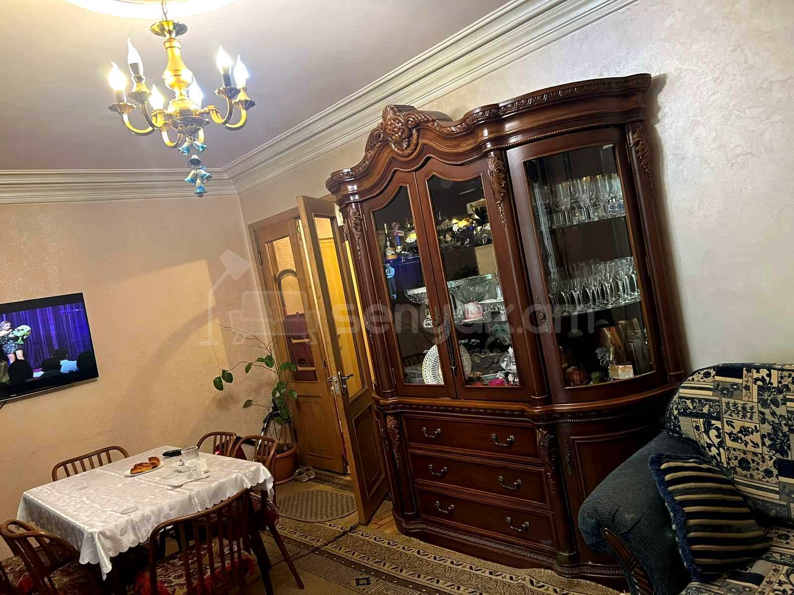 4 Սենյականոց Բնակարան, 100քմ, 2/9 հարկ, Նորմալ Վիճակում