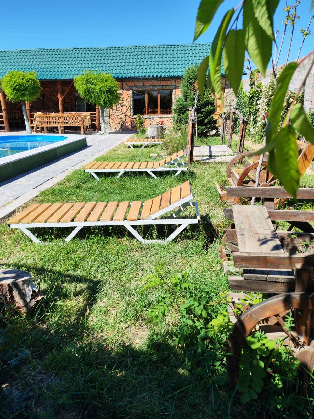 1 Սենյականոց Շքեղ Առանձնատուն, 1100քմ, Լողավազանով