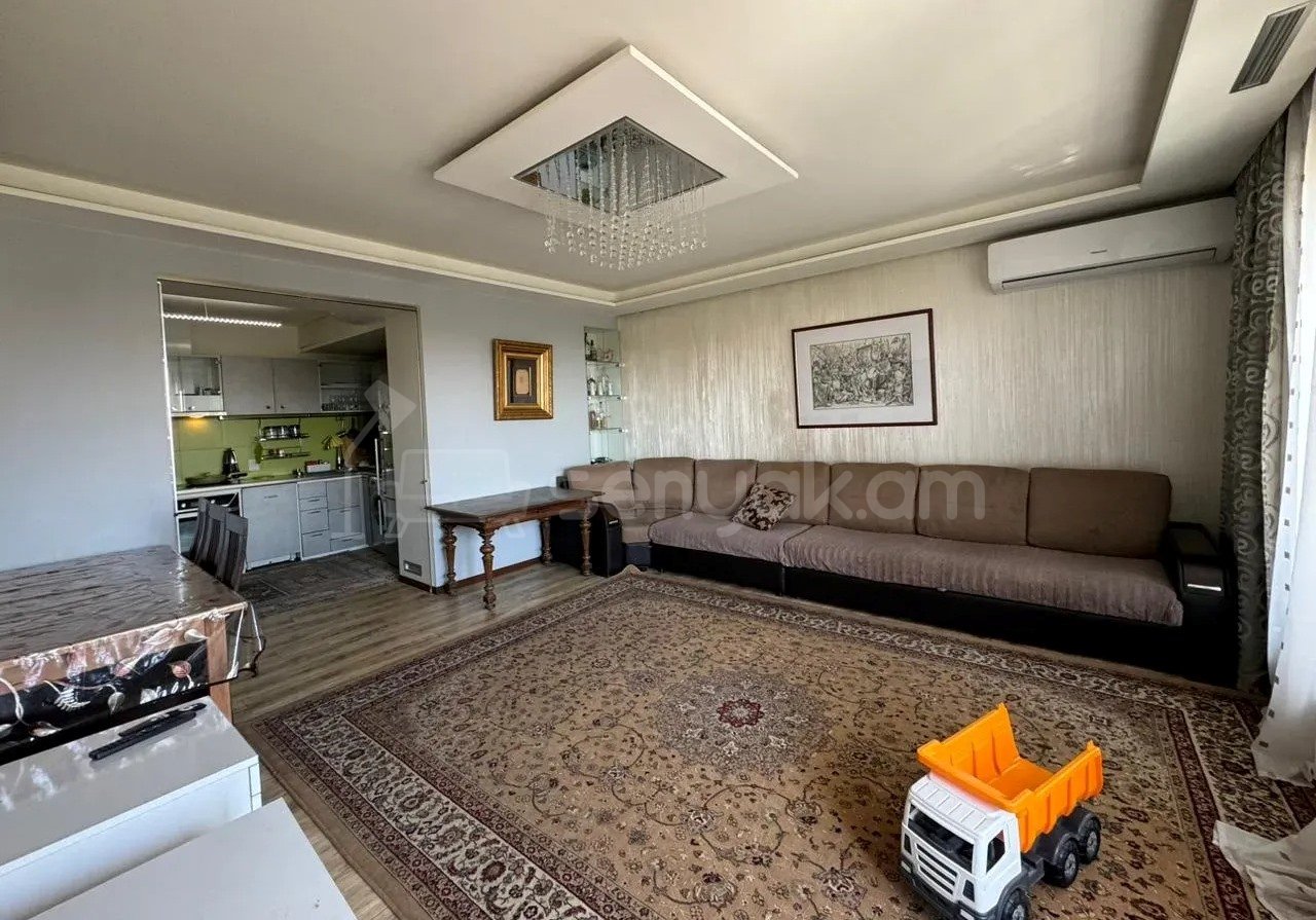 3 Սենյականոց Բնակարան Քարե Շենքում, 100քմ, 4/5 հարկ, Կապիտալ Վերանորոգված