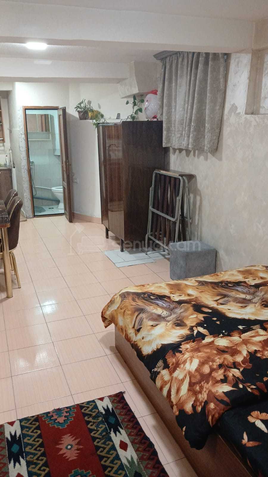 1 Սենյականոց Բնակարան, 35քմ, 1/3 հարկ, Նորմալ Վիճակում