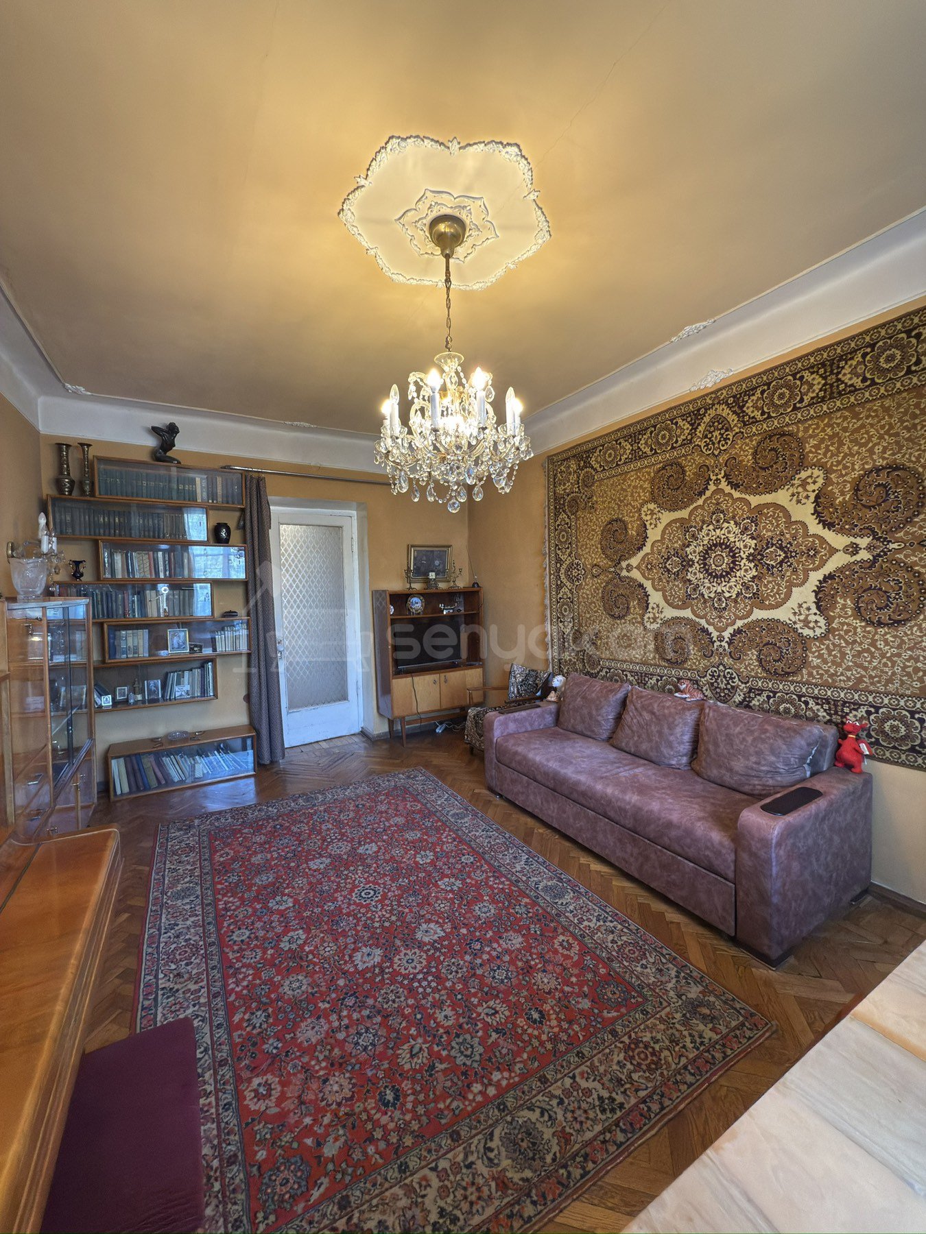 3 Սենյականոց Բնակարան Քարե Շենքում, 86քմ, 3/5 հարկ, Պետական Վիճակում