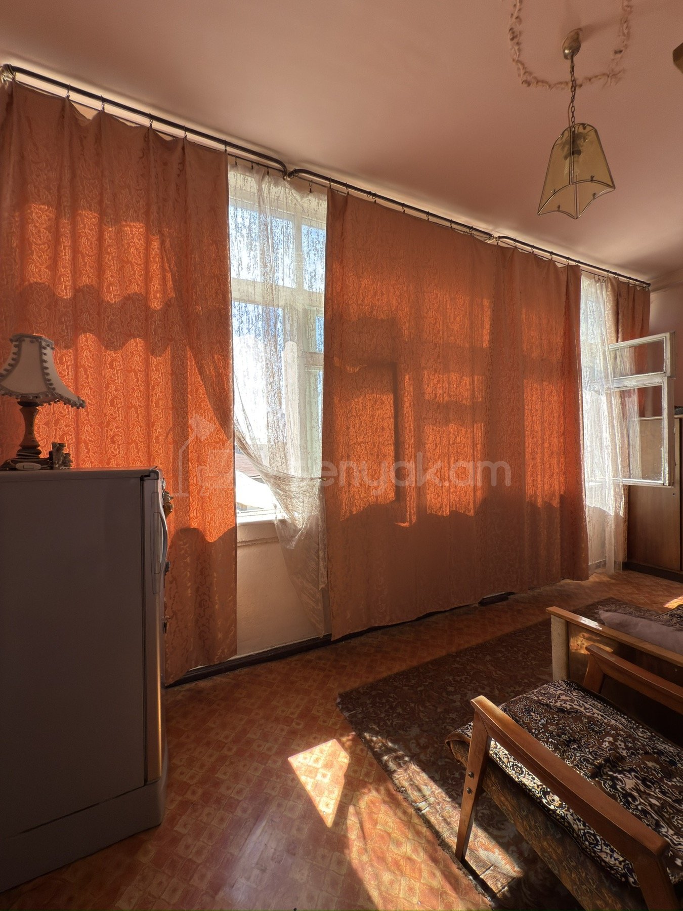 3 Սենյականոց Բնակարան Քարե Շենքում, 86քմ, 3/5 հարկ, Պետական Վիճակում