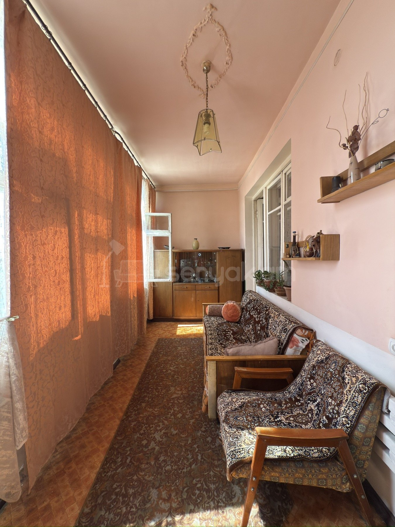 3 Սենյականոց Բնակարան Քարե Շենքում, 86քմ, 3/5 հարկ, Պետական Վիճակում