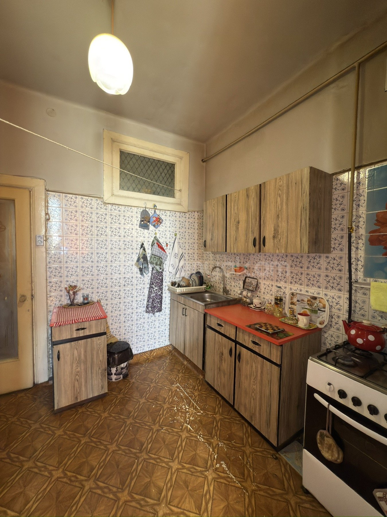 3 Սենյականոց Բնակարան Քարե Շենքում, 86քմ, 3/5 հարկ, Պետական Վիճակում