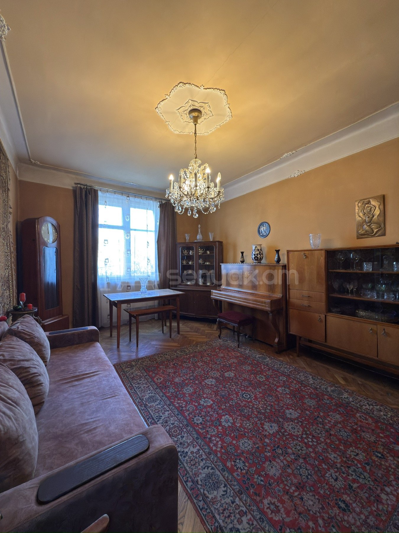 3 Սենյականոց Բնակարան Քարե Շենքում, 86քմ, 3/5 հարկ, Պետական Վիճակում