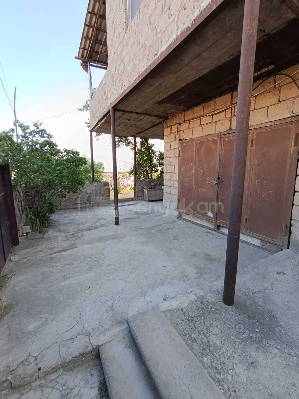 3 Սենյականոց Սեփական Տուն, 200քմ, Կոսմետիկ Վերանորոգված