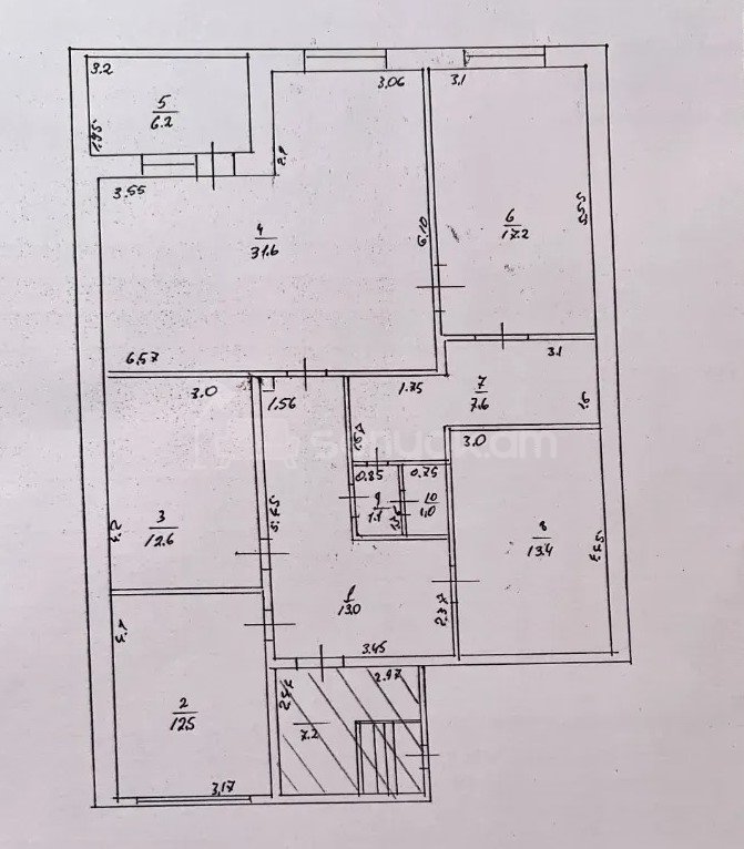 4 Սենյականոց Բնակարան Քարե Շենքում, 124քմ, 4/4 հարկ, Պետական Վիճակում