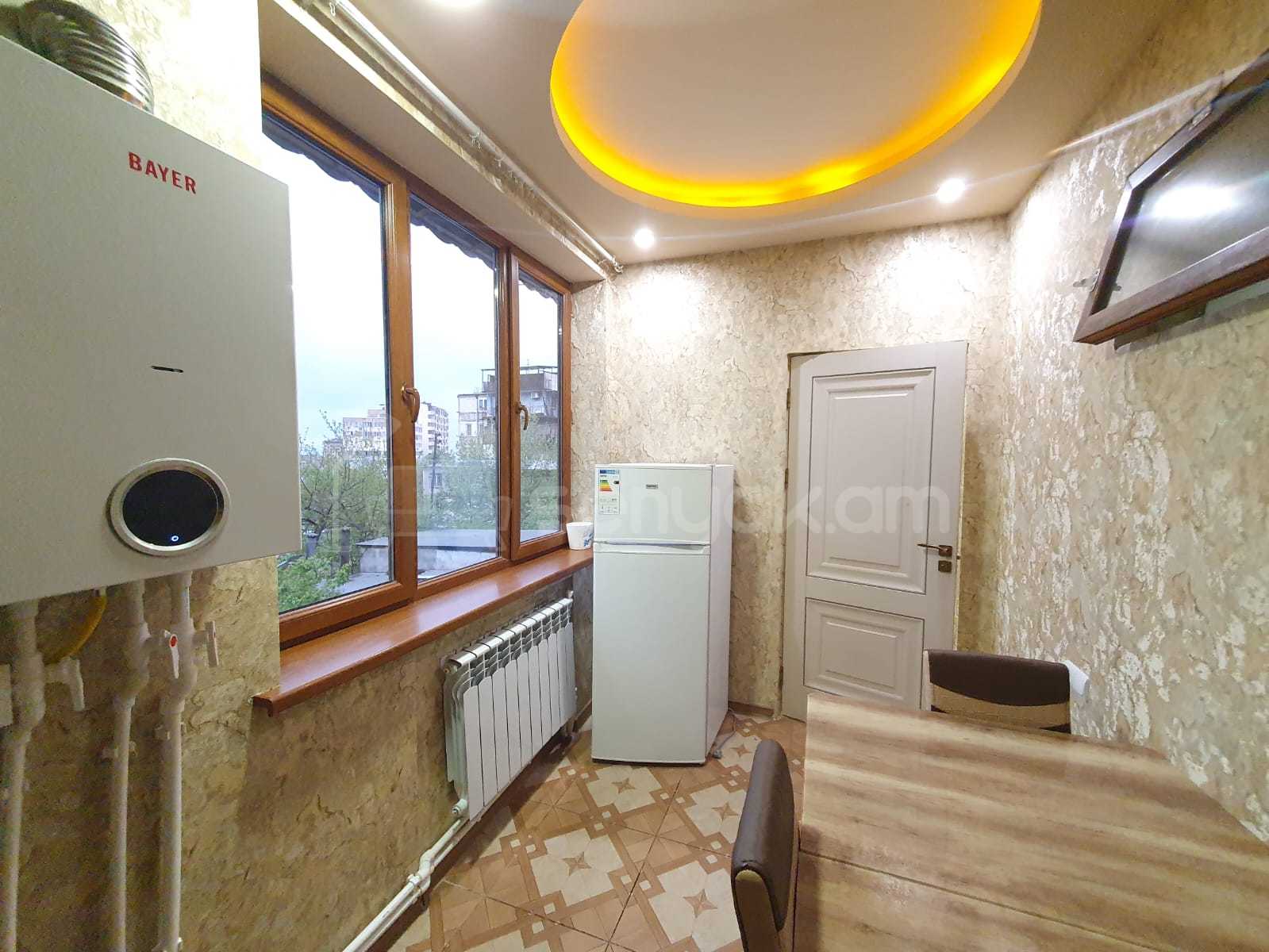 2 Սենյականոց Բնակարան Քարե Շենքում, 50քմ, 2/5 հարկ, Կապիտալ Վերանորոգված, Կահավորված, Արևկող