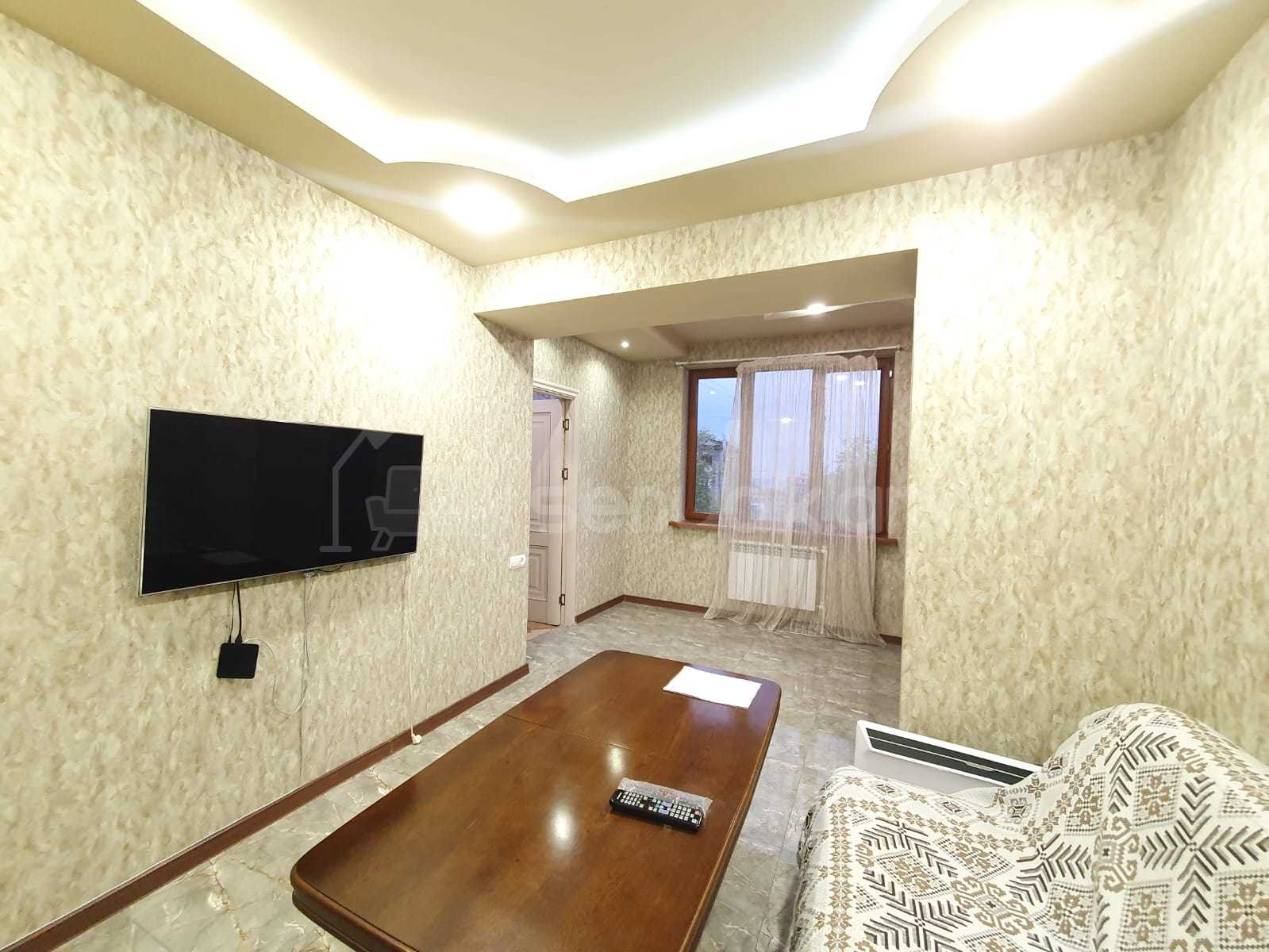 2 Սենյականոց Բնակարան Քարե Շենքում, 50քմ, 2/5 հարկ, Կապիտալ Վերանորոգված, Կահավորված, Արևկող