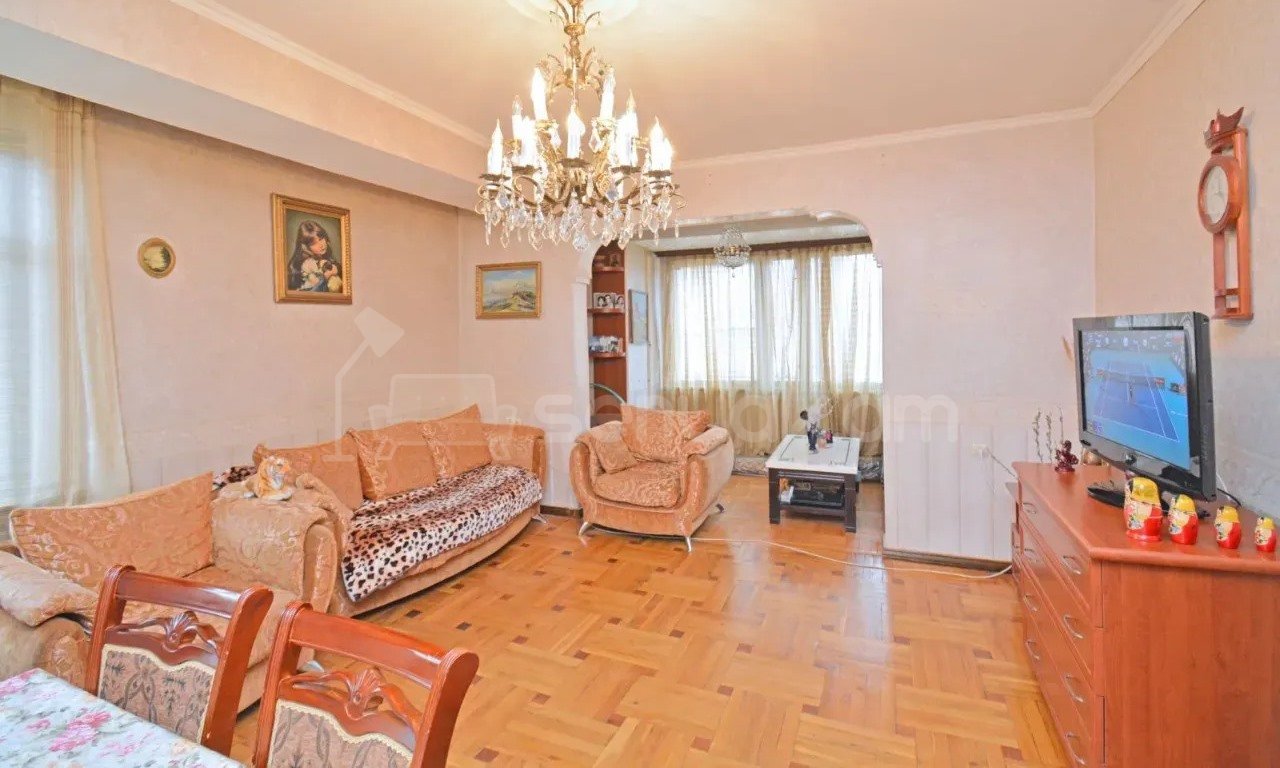 3 Սենյականոց Բնակարան, 82քմ, 9/14 հարկ, Նորմալ Վիճակում