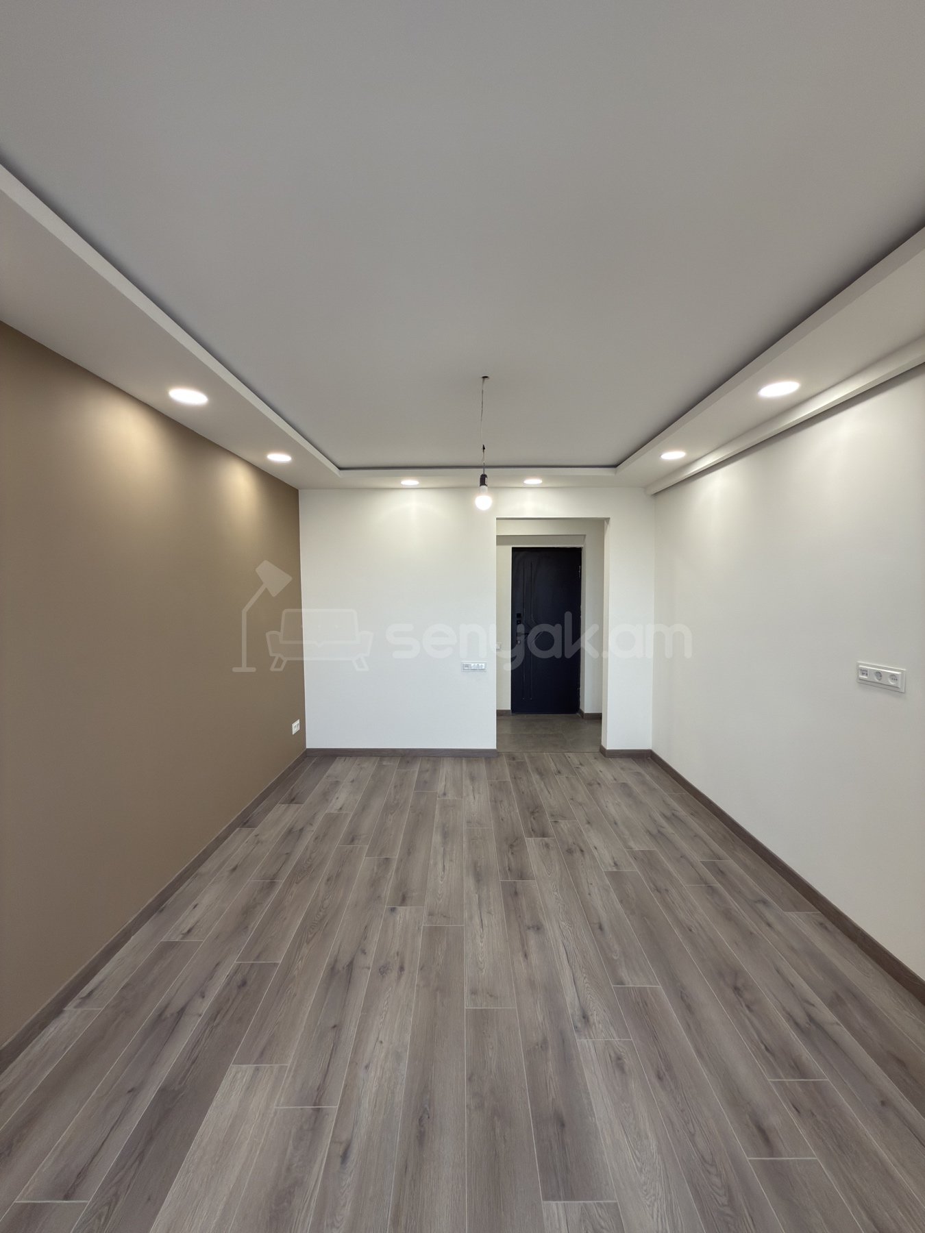 2 Սենյականոց Բնակարան, 56քմ, 9/9 հարկ, Դիզայներական Վերանորոգված